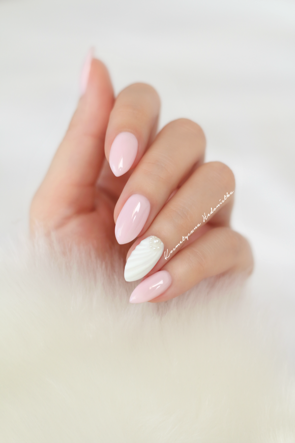semilac_pink_marshmallow_shell_manicure